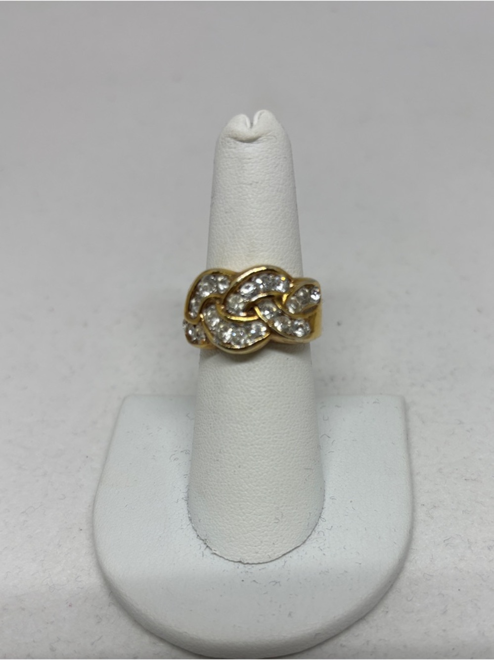 😃2/$15. Gold plated ring with clear rhinestones
